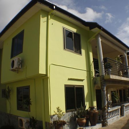 Dokua Royal Hotel Kwabenya Exteriér fotografie