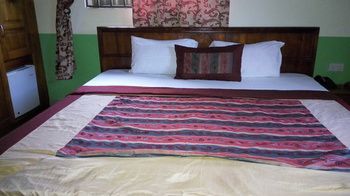 Dokua Royal Hotel Kwabenya Exteriér fotografie